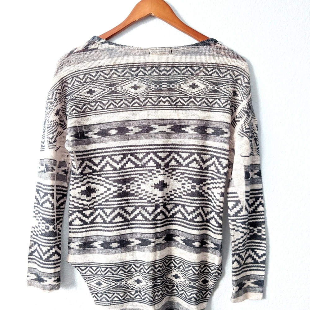 Knit tribal print top - Picture 5 of 5